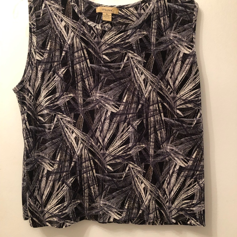 Bundle Of 3 Amazing & Versatile Tank Tops!! - image 6